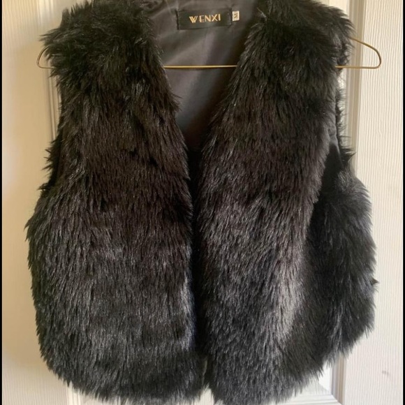 Faux Fur Vest - Picture 1 of 2
